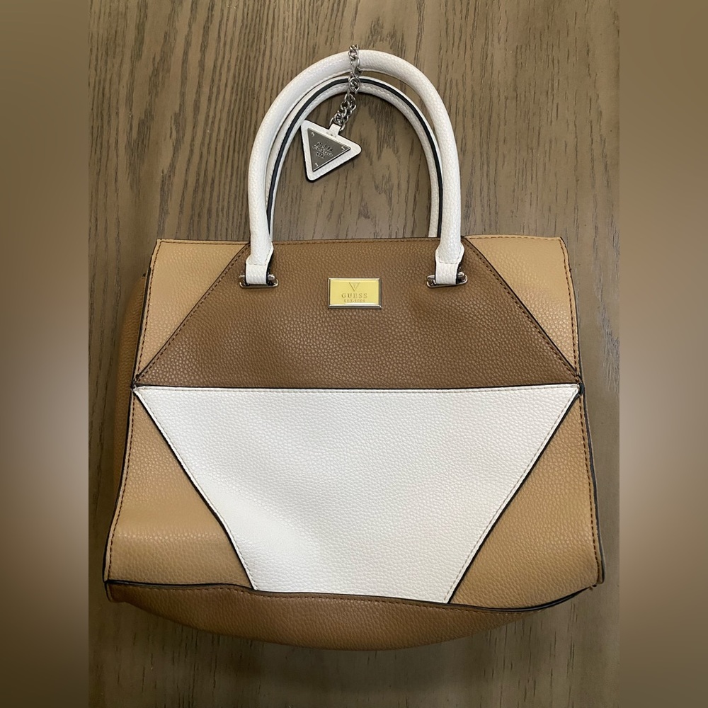 GUESS 1981 WHITE CREAM & BEIGE HANDBAG SHOULDER SATCHEL/PURSE ADJ STRAP VY630006